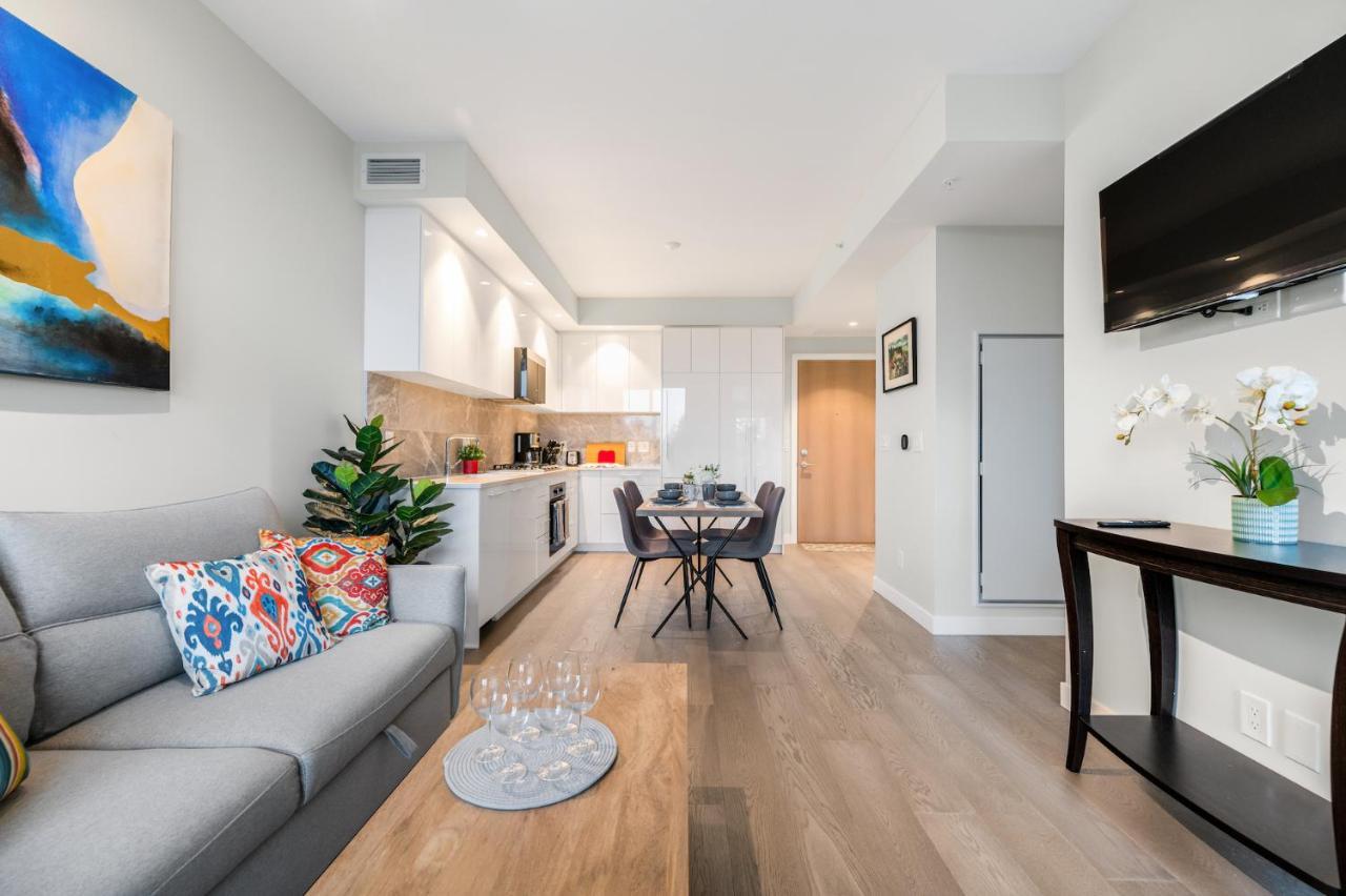 Modern Comfort At Ubc: 1Br Condo Near Campus Vancouver Exterior foto