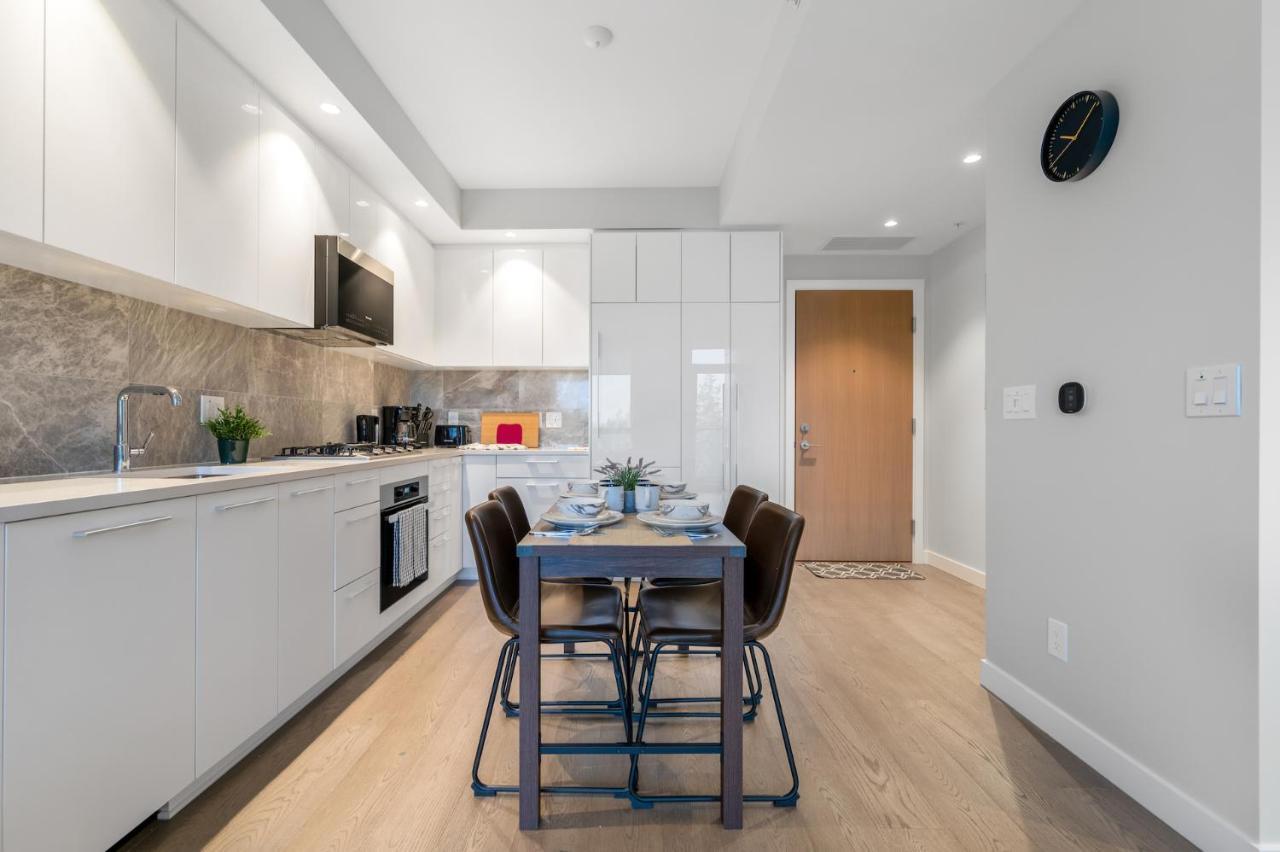 Modern Comfort At Ubc: 1Br Condo Near Campus Vancouver Exterior foto